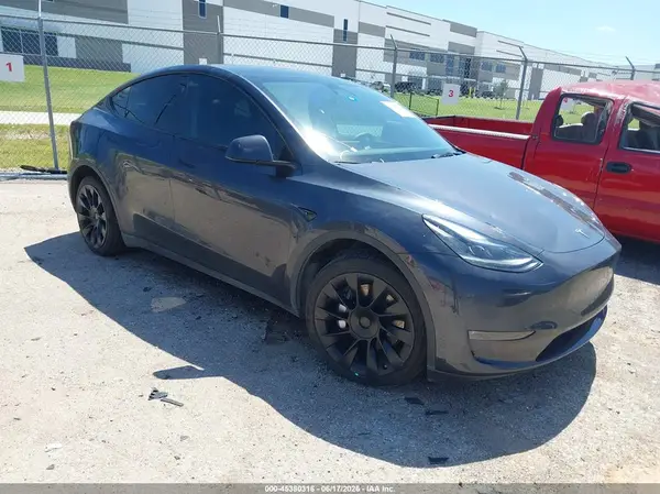 7SAYGDEE5RA288185 2024 TESLA MODEL Y - Image 1