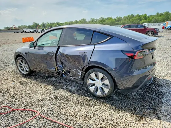 7SAYGDEE5RA289143 2024 TESLA MODEL Y - Image 2