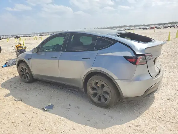 7SAYGDEE5RA290065 2024 TESLA MODEL Y - Image 2
