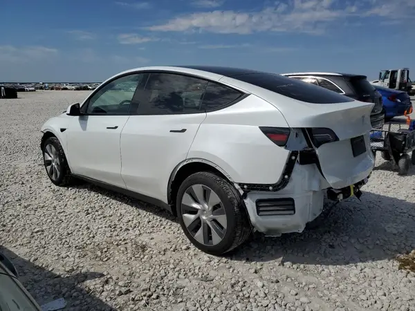 7SAYGDEE5RA290471 2024 TESLA MODEL Y - Image 2