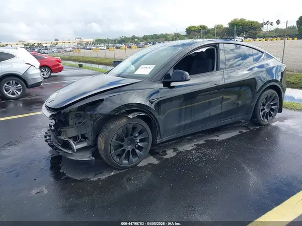 7SAYGDEE5RA292527 2024 TESLA MODEL Y - Image 2
