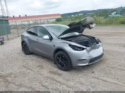 7SAYGDEE5RA295122 2024 TESLA MODEL Y