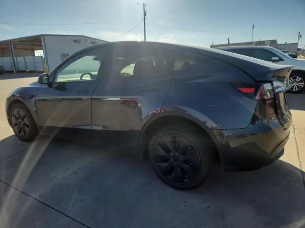 7SAYGDEE5RA301100 2024 TESLA MODEL Y - Image 2