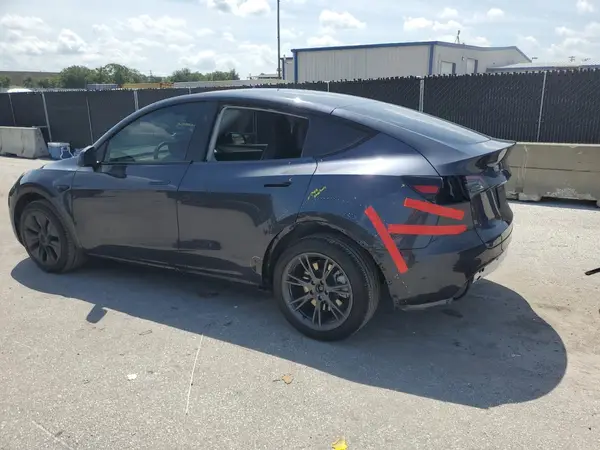 7SAYGDEE5RA302179 2024 TESLA MODEL Y - Image 2