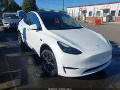 7SAYGDEE5RA305213 2024 TESLA MODEL Y