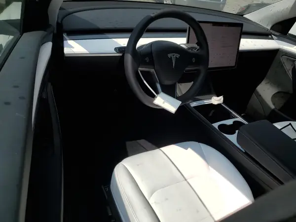7SAYGDEE5RA305776 2024 TESLA MODEL Y - Image 8