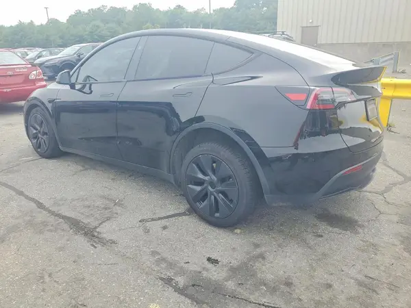 7SAYGDEE5RA306832 2024 TESLA MODEL Y - Image 2