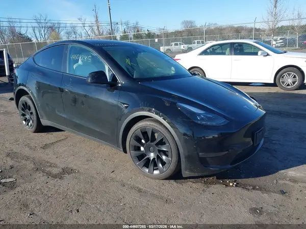 7SAYGDEE5RA311111 2024 TESLA MODEL Y - Image 1