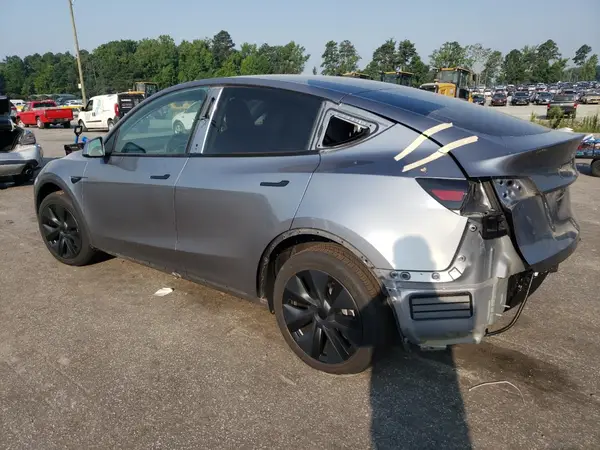 7SAYGDEE5RA311240 2024 TESLA MODEL Y - Image 2
