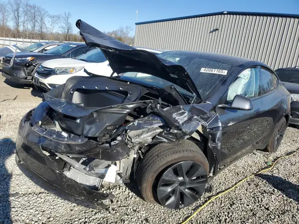 7SAYGDEE5RA322853 2024 TESLA MODEL Y - Image 1