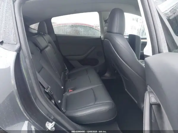 7SAYGDEE5RA325400 2024 TESLA MODEL Y - Image 8