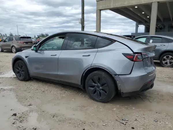 7SAYGDEE5RA328233 2024 TESLA MODEL Y - Image 2