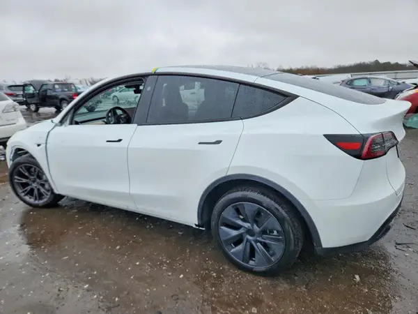 7SAYGDEE5RA329415 2024 TESLA MODEL Y - Image 2