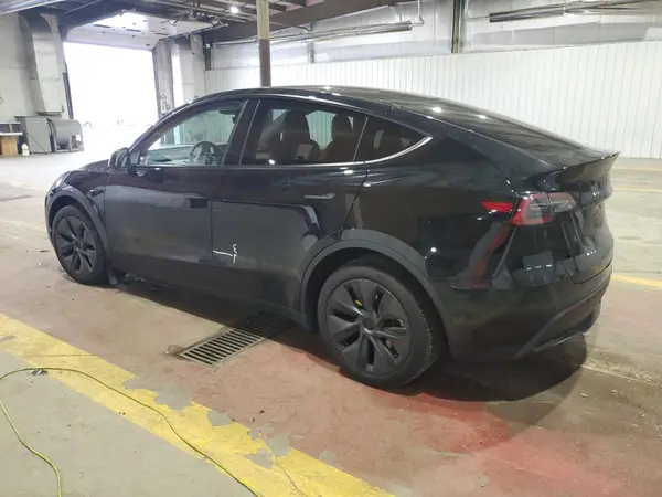 7SAYGDEE5RA329771 2024 TESLA MODEL Y - Image 2