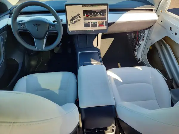 7SAYGDEE5RF002287 2024 TESLA MODEL Y - Image 8