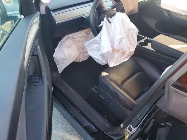 7SAYGDEE5RF003178 2024 TESLA MODEL Y - Image 8