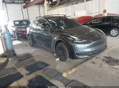 7SAYGDEE5RF003780 2024 TESLA MODEL Y