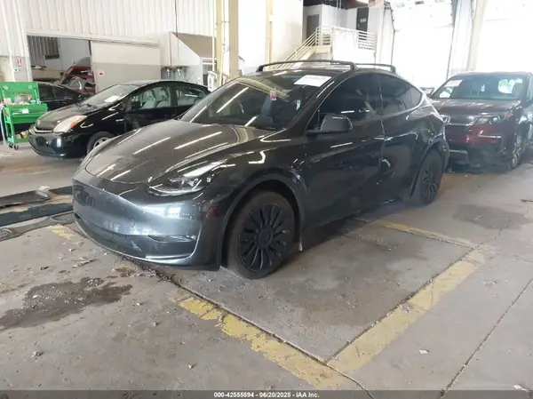 7SAYGDEE5RF003780 2024 TESLA MODEL Y - Image 2