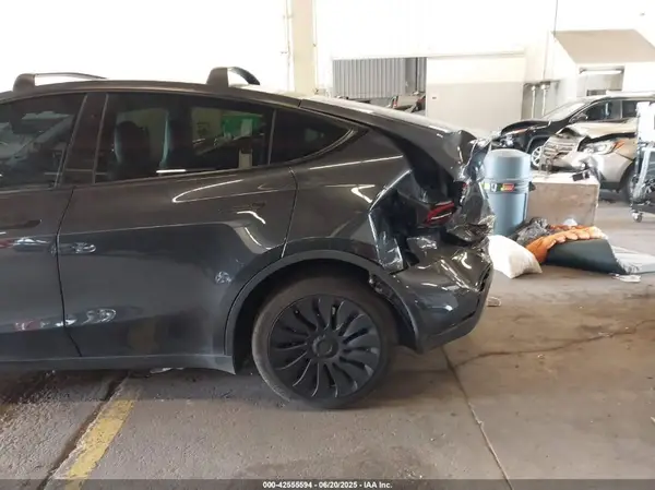 2024 TESLA MODEL Y auction photo 6