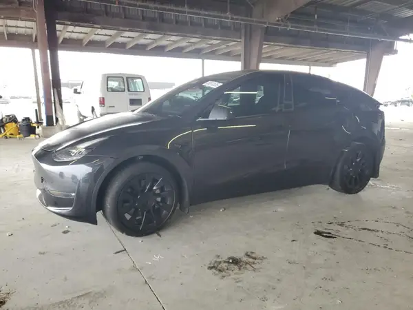 7SAYGDEE5RF013967 2024 TESLA MODEL Y - Image 1