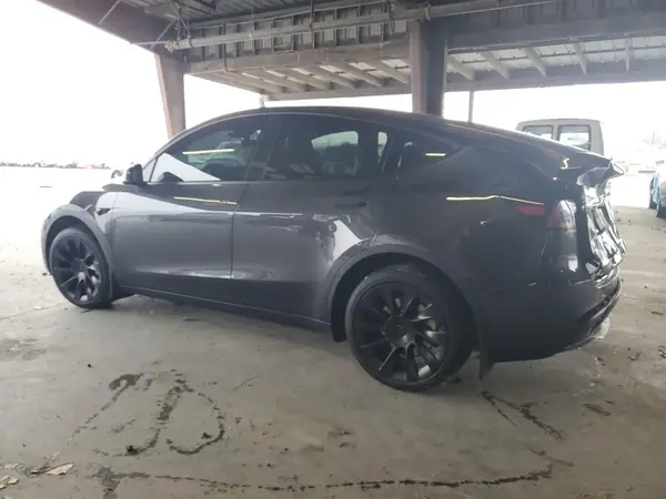 7SAYGDEE5RF013967 2024 TESLA MODEL Y - Image 2