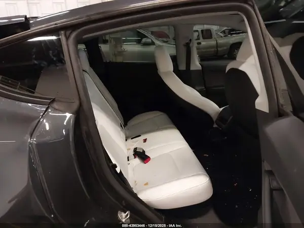 7SAYGDEE5RF026346 2024 TESLA MODEL Y - Image 8