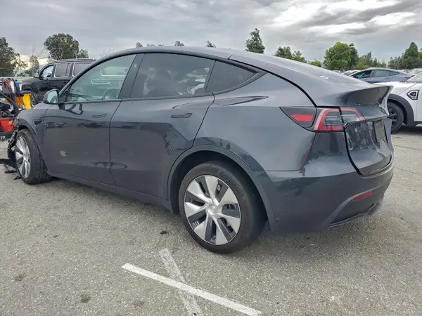 7SAYGDEE5RF031465 2024 TESLA MODEL Y - Image 2