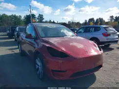 7SAYGDEE5RF034978 2024 TESLA MODEL Y