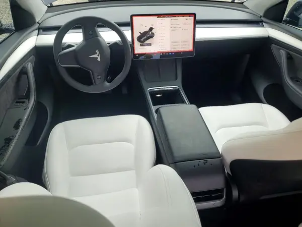 7SAYGDEE5RF037184 2024 TESLA MODEL Y - Image 8