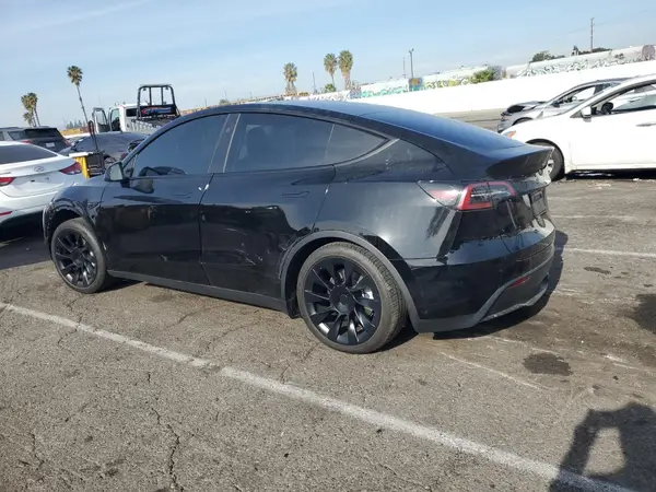 7SAYGDEE5RF060707 2024 TESLA MODEL Y - Image 2