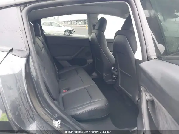 7SAYGDEE5RF063848 2024 TESLA MODEL Y - Image 8