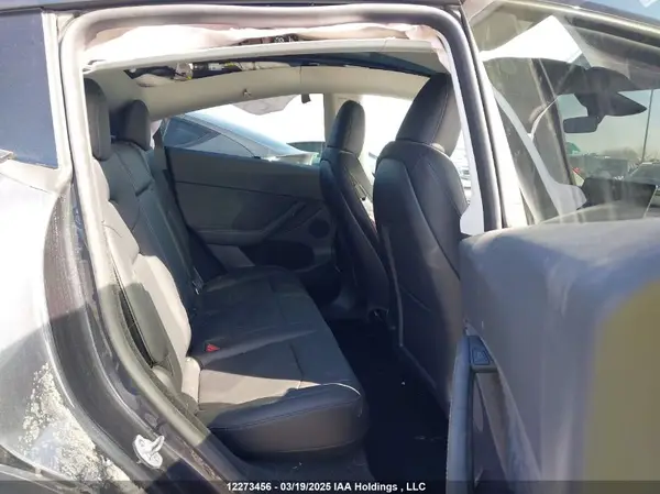 7SAYGDEE5RF067527 2024 TESLA MODEL Y - Image 8