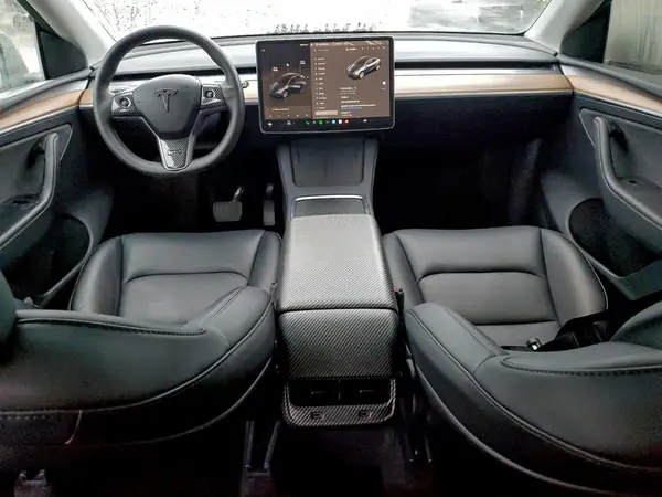 7SAYGDEE5RF070427 2024 TESLA MODEL Y - Image 8
