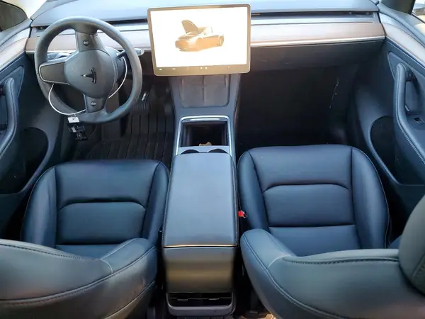 7SAYGDEE5RF071755 2024 TESLA MODEL Y - Image 8