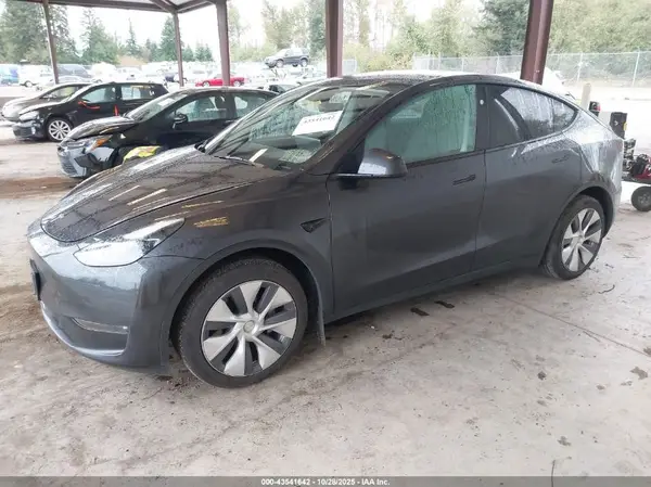 7SAYGDEE5RF074414 2024 TESLA MODEL Y - Image 2