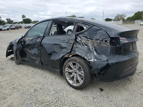 7SAYGDEE5RF084537 2024 TESLA MODEL Y - Image 2