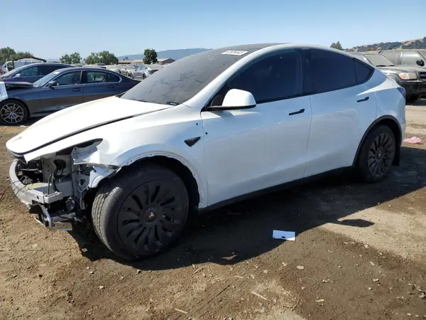 7SAYGDEE5RF090807 2024 TESLA MODEL Y - Image 1