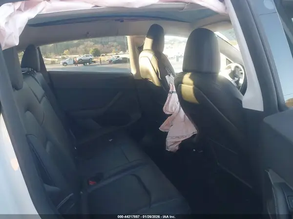 7SAYGDEE5RF090886 2024 TESLA MODEL Y - Image 8