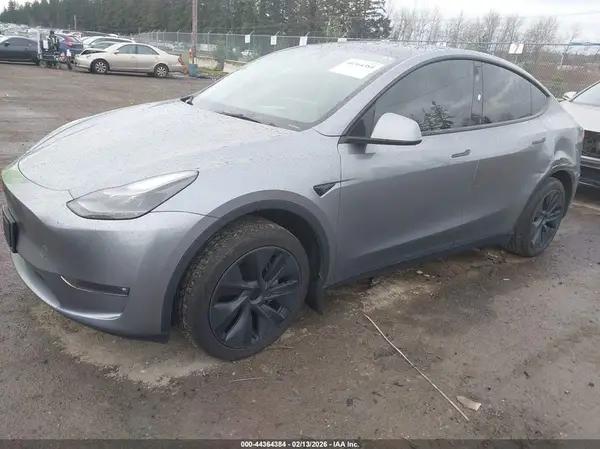 7SAYGDEE5RF107265 2024 TESLA MODEL Y - Image 2