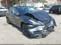 7SAYGDEE5RF125880 2024 TESLA MODEL Y