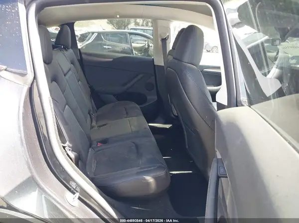 7SAYGDEE5RF125880 2024 TESLA MODEL Y - Image 8