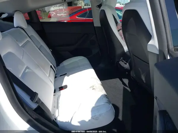 7SAYGDEE5RF126043 2024 TESLA MODEL Y - Image 8