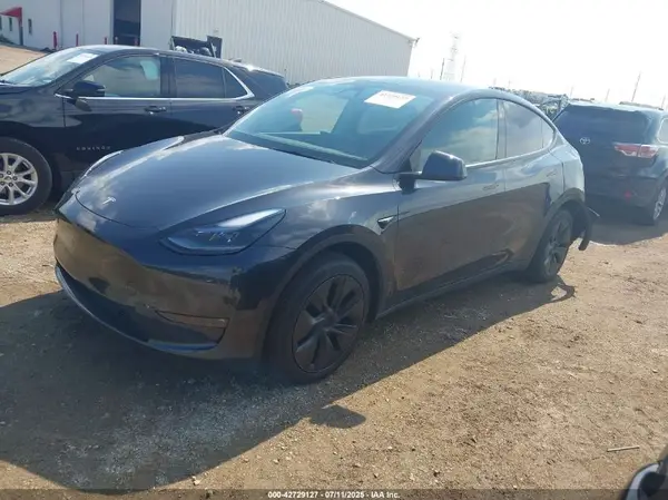 7SAYGDEE5RF128309 2024 TESLA MODEL Y - Image 2