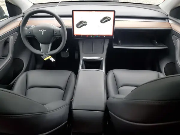 7SAYGDEE5RF130383 2024 TESLA MODEL Y - Image 8