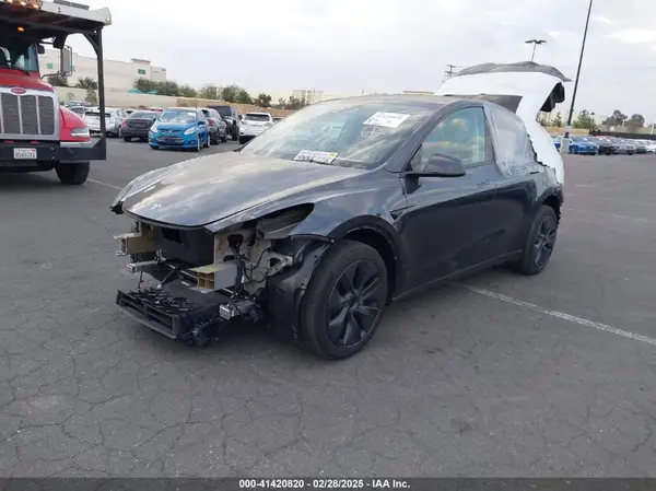 7SAYGDEE5RF155686 2024 TESLA MODEL Y - Image 2