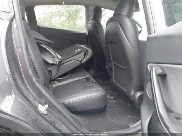 7SAYGDEE5RF161052 2024 TESLA MODEL Y - Image 8