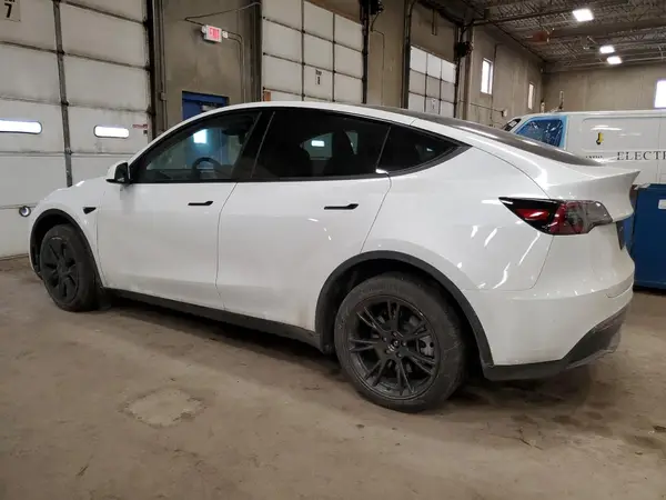 7SAYGDEE5RF191281 2024 TESLA MODEL Y - Image 2