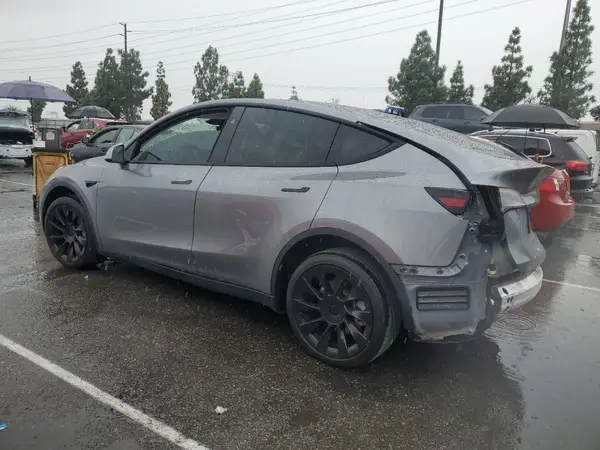 7SAYGDEE5RF195508 2024 TESLA MODEL Y - Image 2