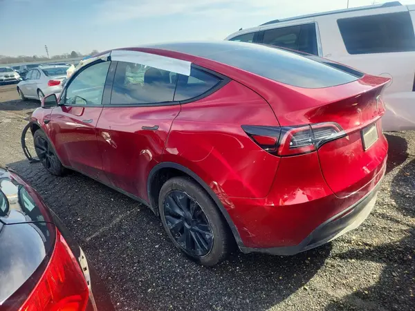 7SAYGDEE5RF201338 2024 TESLA MODEL Y - Image 2