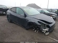 7SAYGDEE5RF211223 2024 TESLA MODEL Y